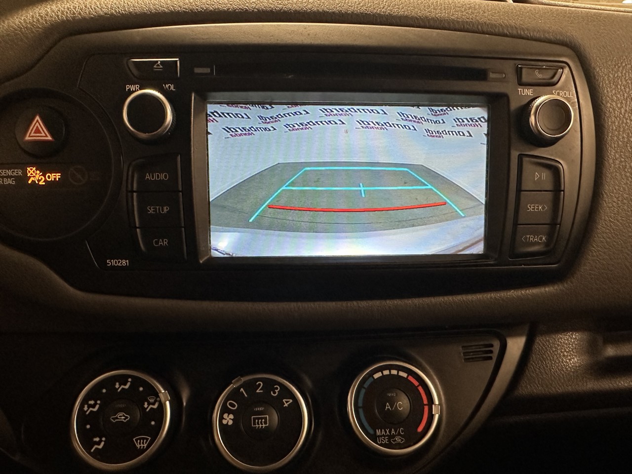 2018 Toyota Yaris - Image 13