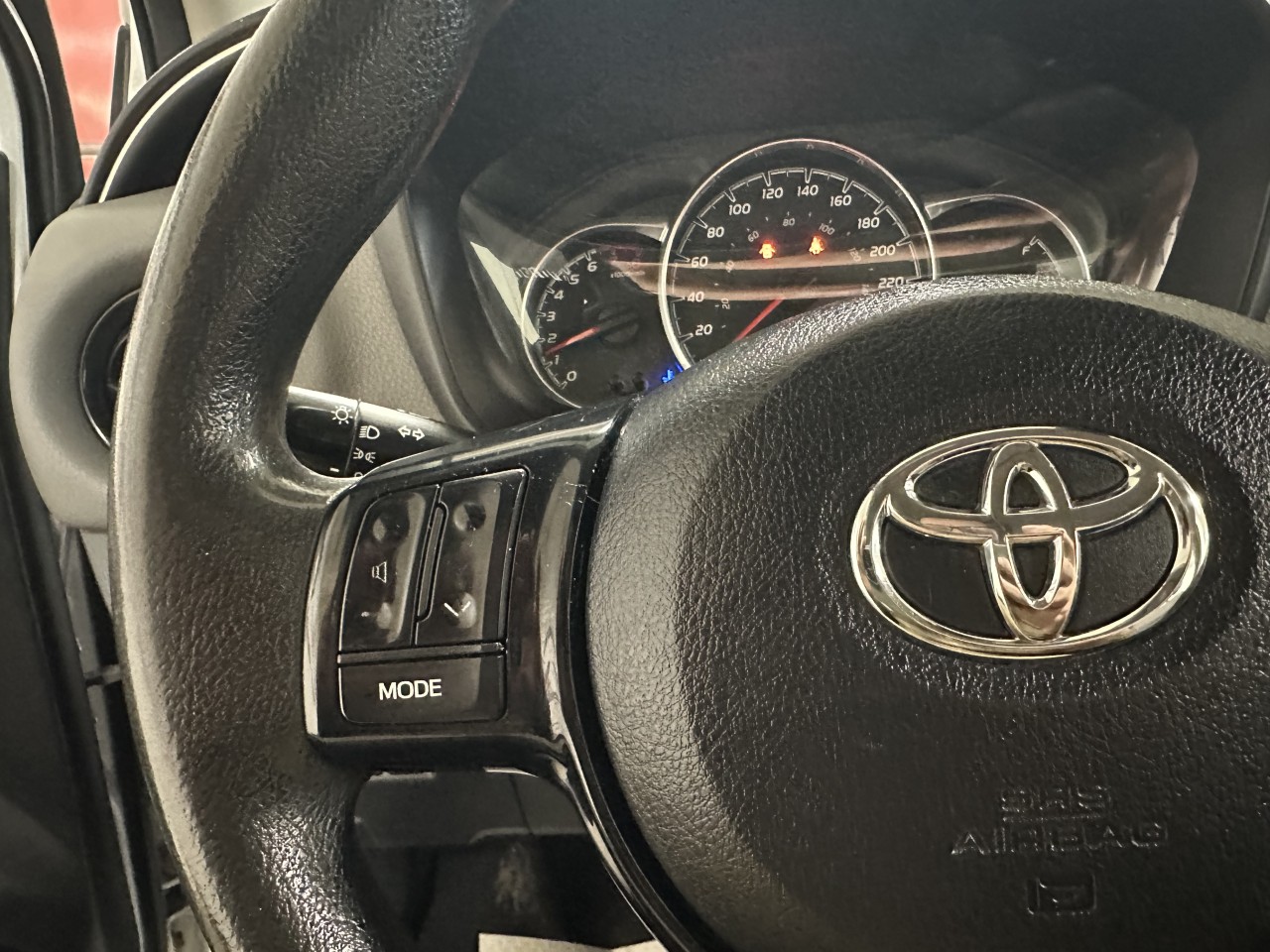 2018 Toyota Yaris - Image 14
