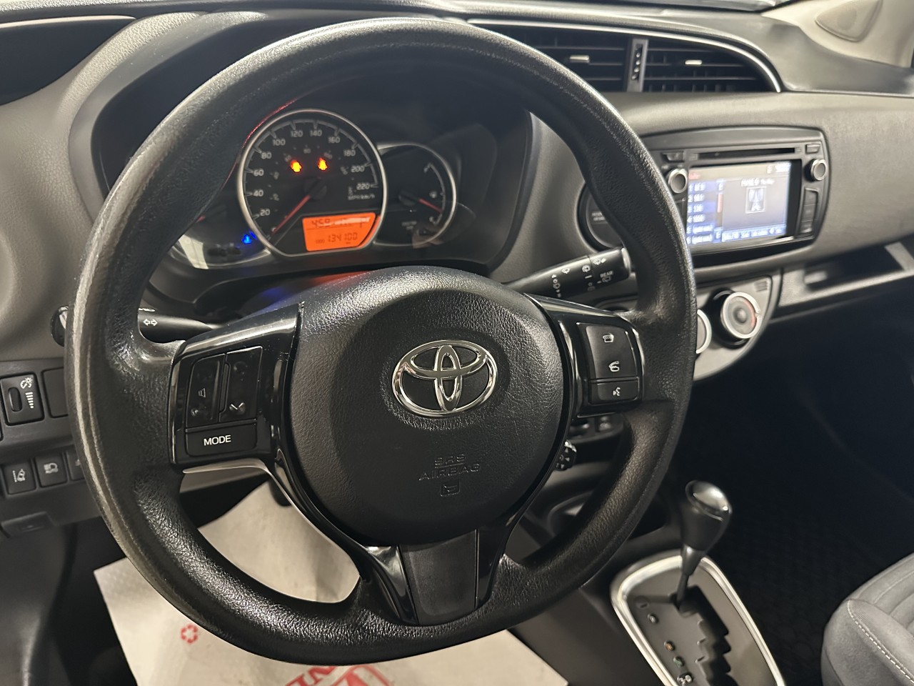 2018 Toyota Yaris - Image 17