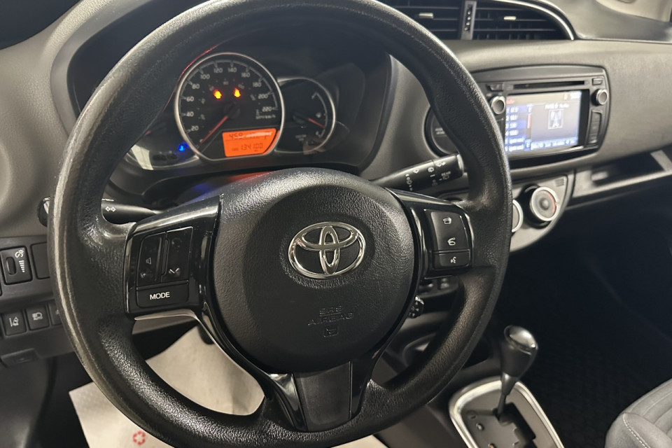 2018 Toyota Yaris - Image 17