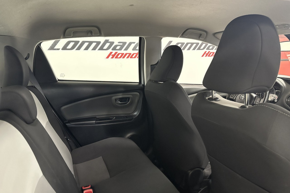 2018 Toyota Yaris - Image 20