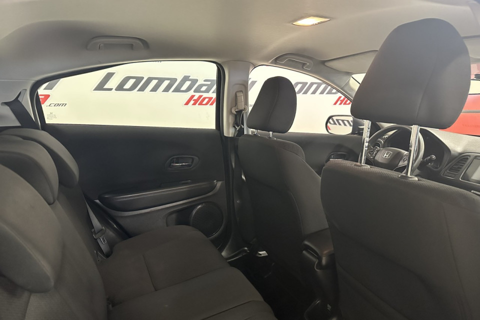 2017 Honda HR-V - Image 21