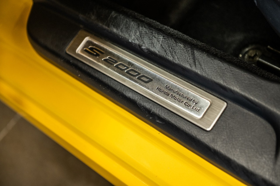 2005 Honda S2000 - Image 13