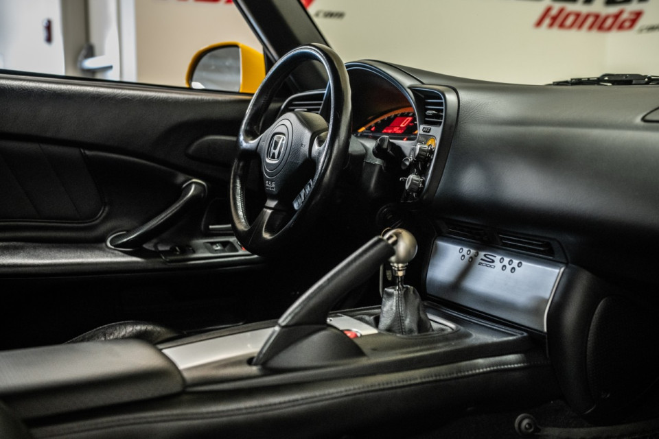 2005 Honda S2000 - Image 25
