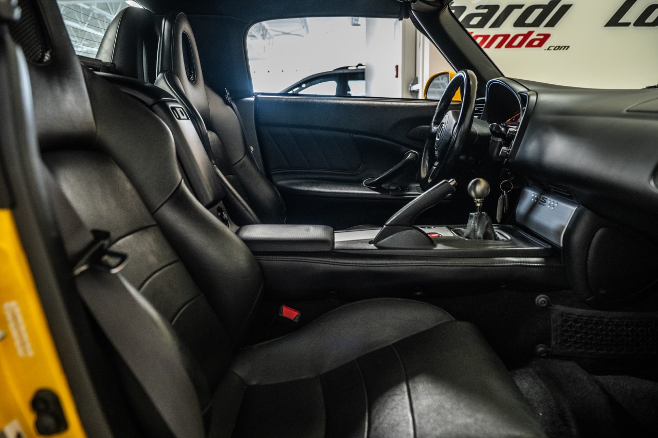 2005 Honda S2000 - Image 26