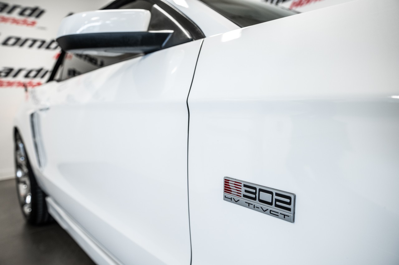 2011 Ford Mustang - Image 5