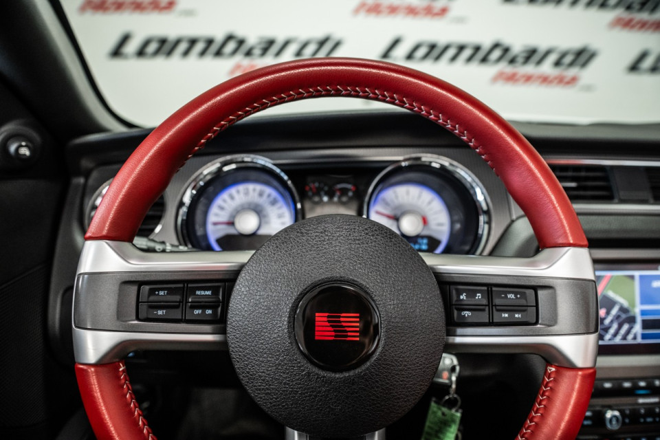 2011 Ford Mustang - Image 16