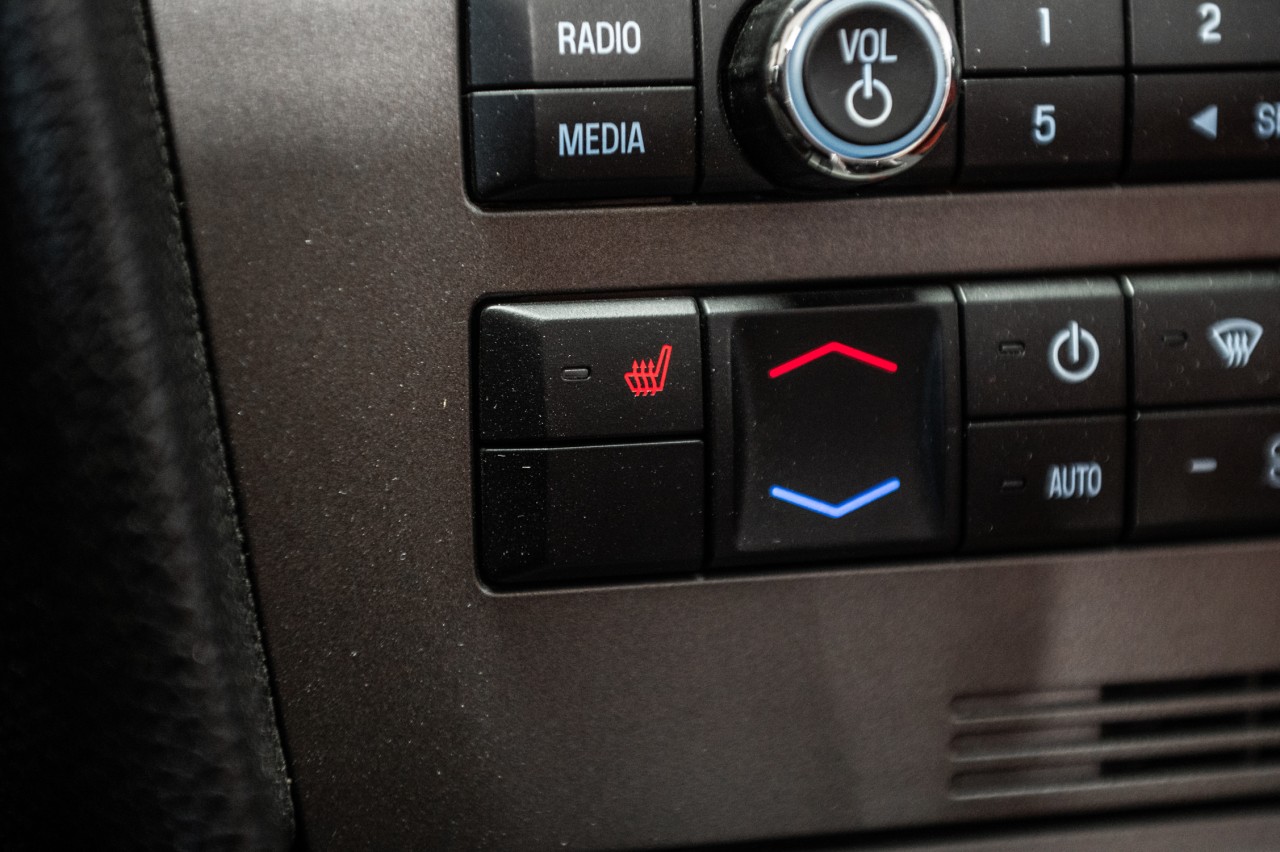 2011 Ford Mustang - Image 21