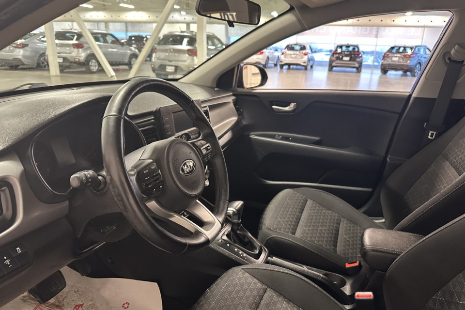 2018 Kia Rio - Image 12
