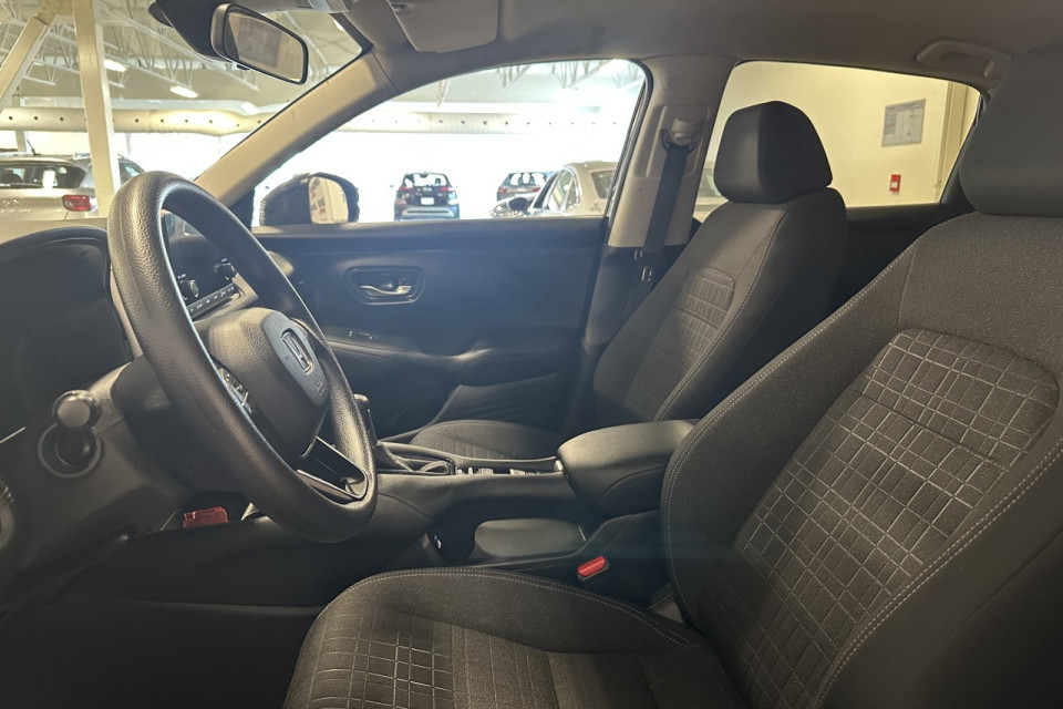 2023 Honda HR-V - Image 11