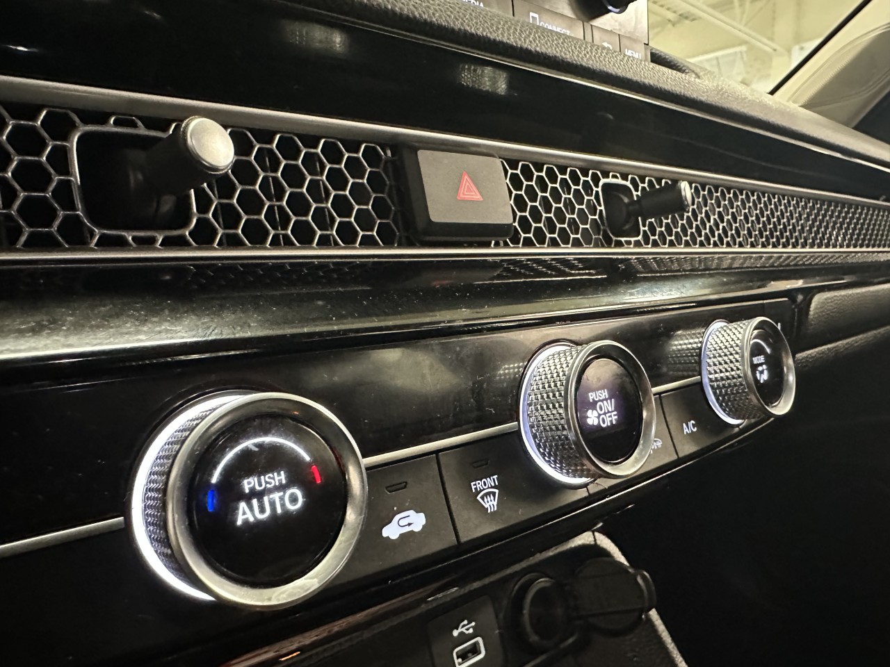 2023 Honda Civic - Image 17