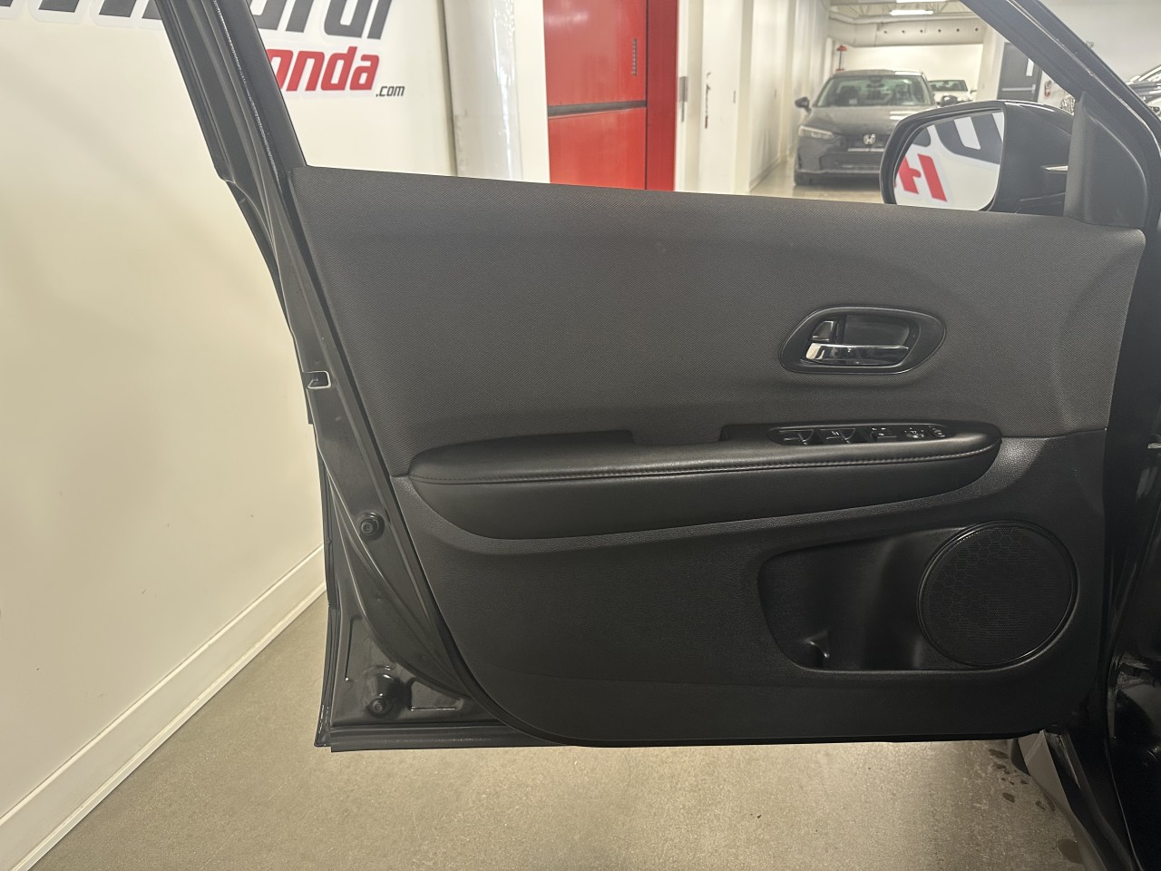 2020 Honda HR-V - Image 11