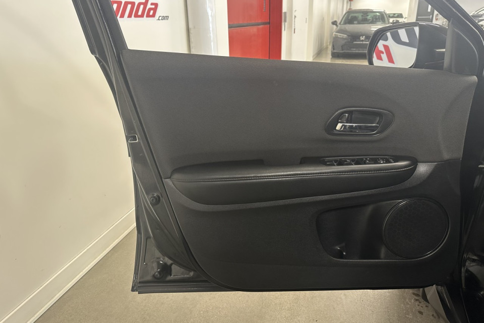 2020 Honda HR-V - Image 11