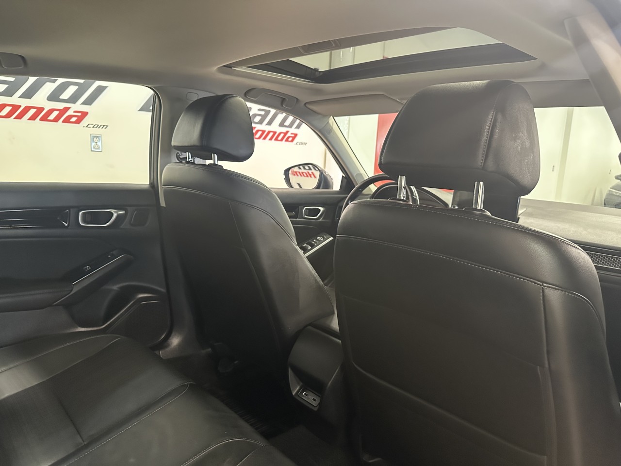 2023 Honda Civic - Image 24