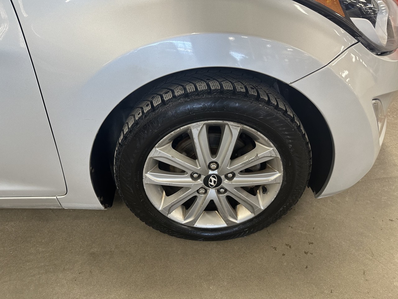 2015 Hyundai Elantra - Image 6