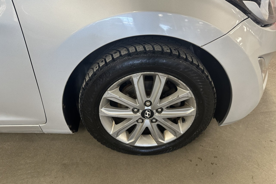 2015 Hyundai Elantra - Image 6