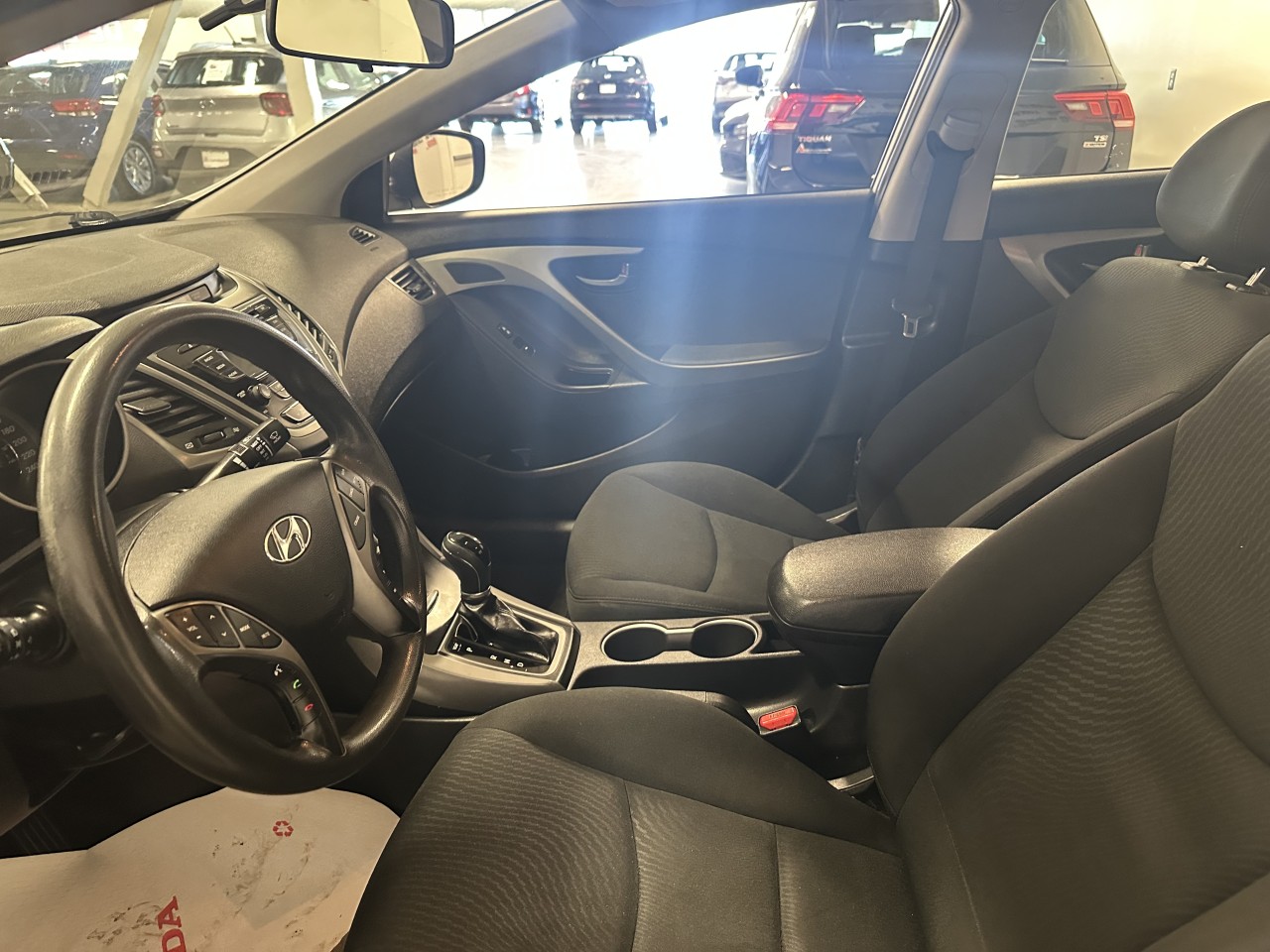 2015 Hyundai Elantra - Image 13