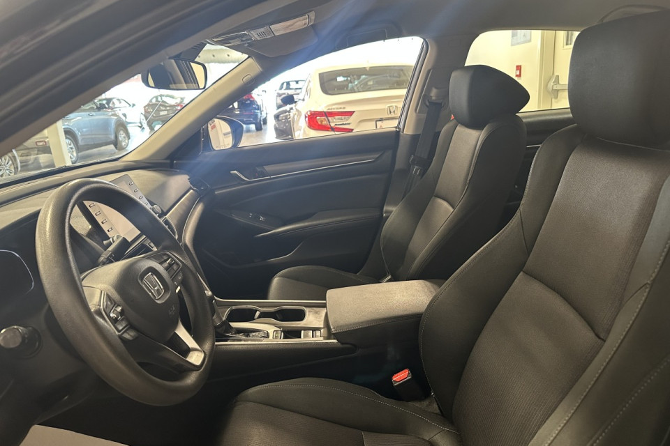 2019 Honda Accord - Image 14