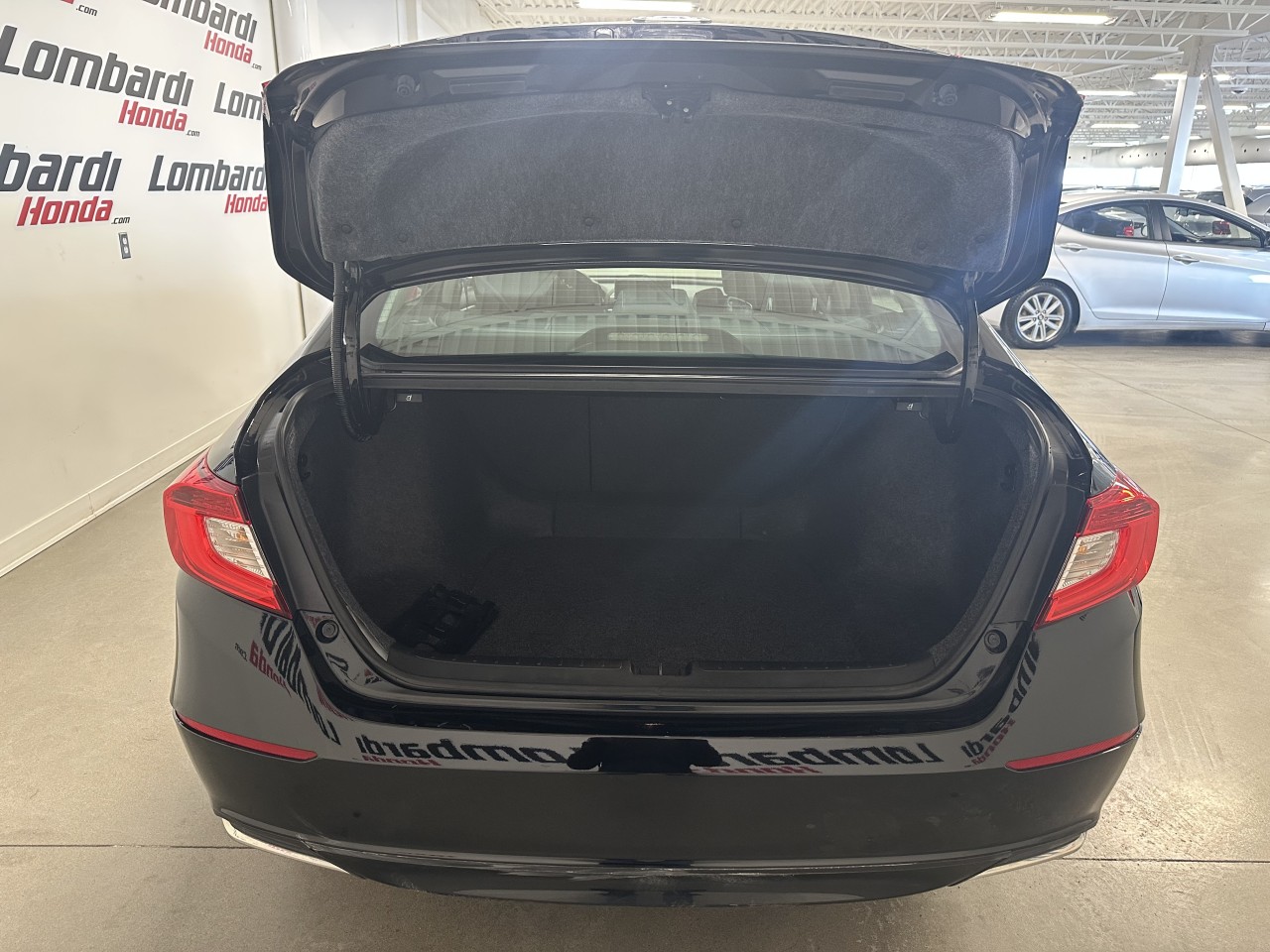 2019 Honda Accord - Image 21