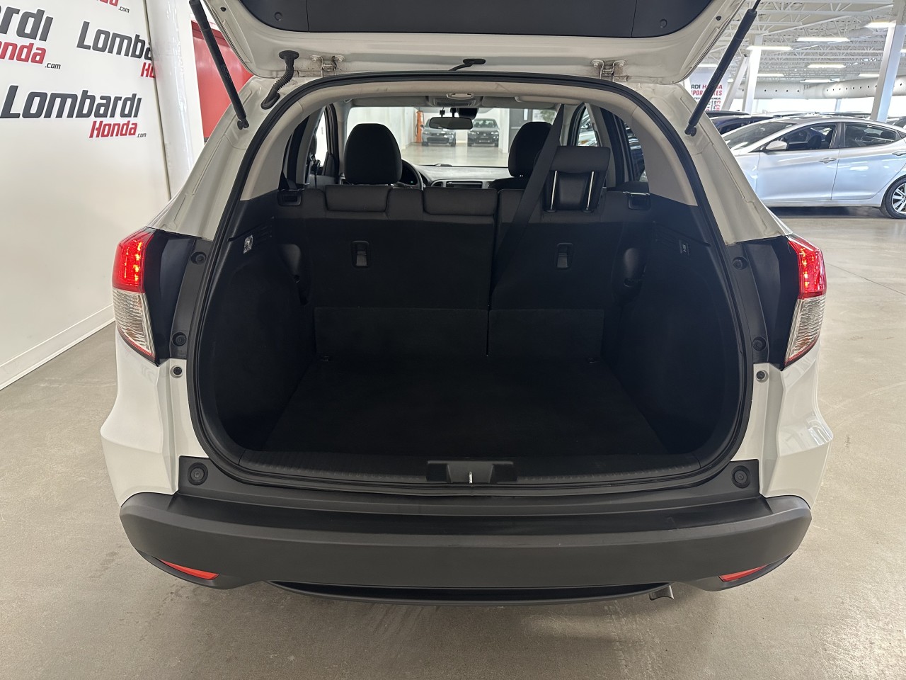 2021 Honda HR-V - Image 17