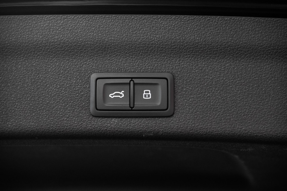 2024 Audi RS6 - Image 10