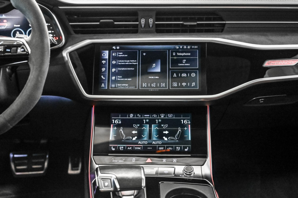 2024 Audi RS6 - Image 28