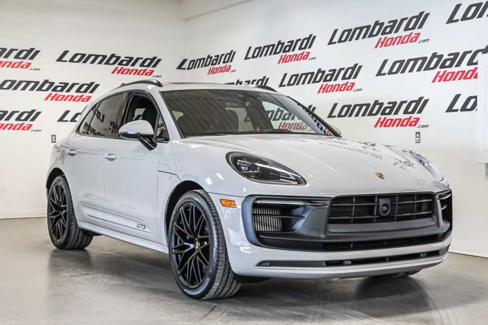 2025 Porsche Macan - Image 1