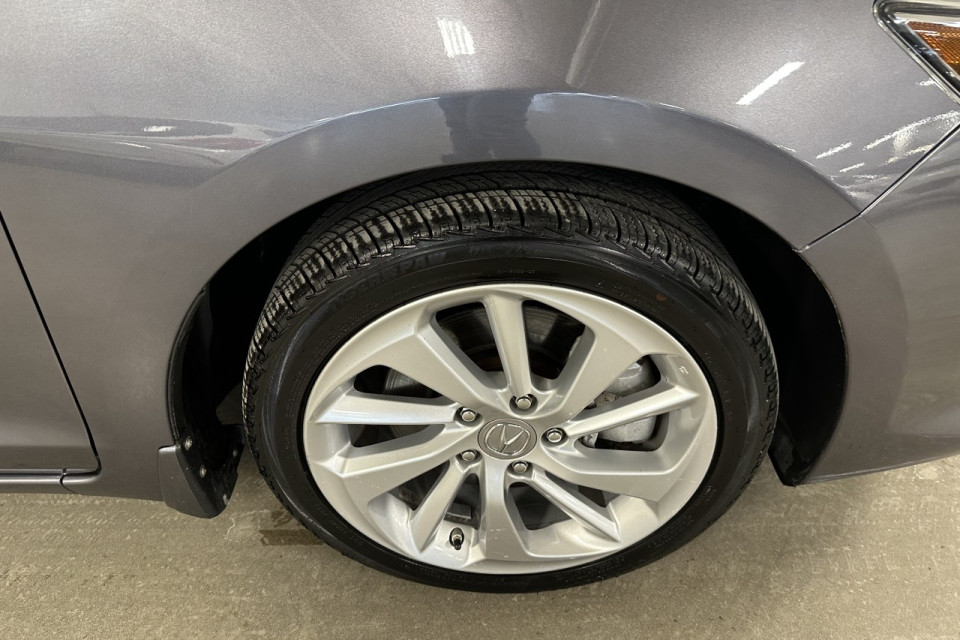 2017 Acura ILX - Image 17