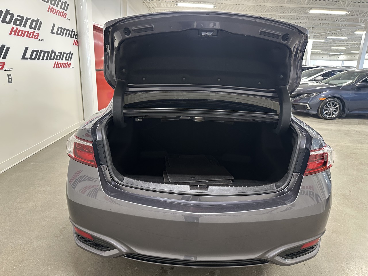 2017 Acura ILX - Image 23