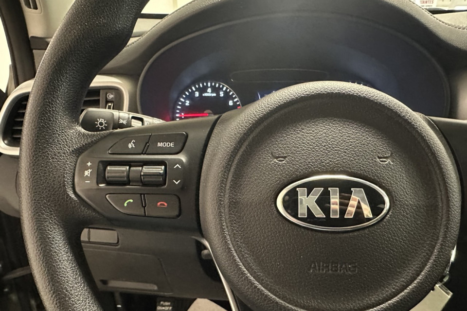 2017 Kia Sorento - Image 15