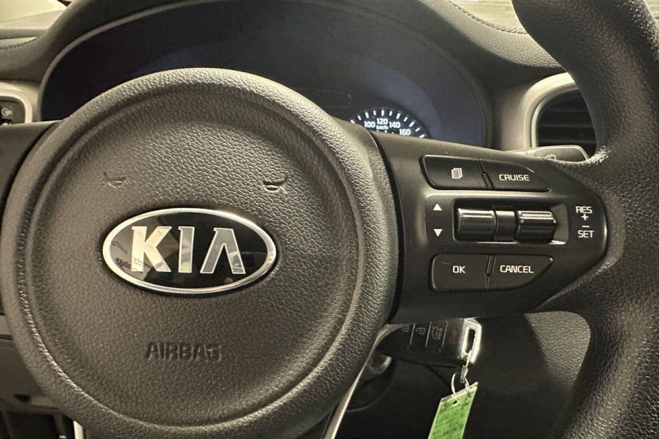 2017 Kia Sorento - Image 16