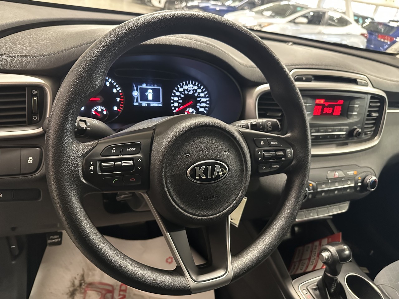 2017 Kia Sorento - Image 20