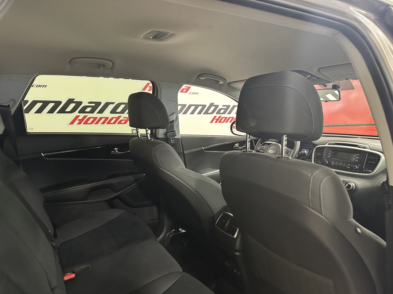 2017 Kia Sorento - Image 22