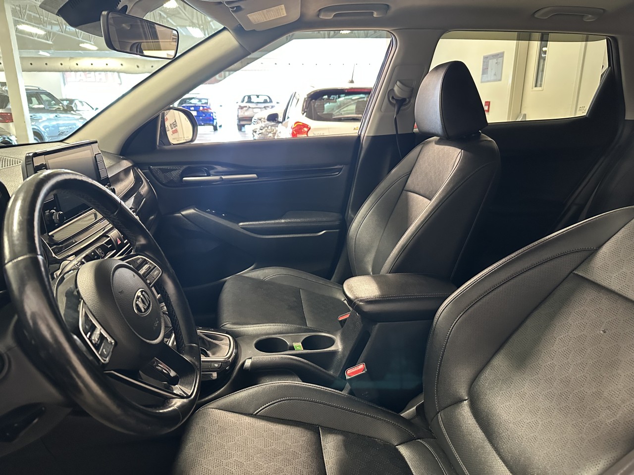 2021 Kia Seltos - Image 13