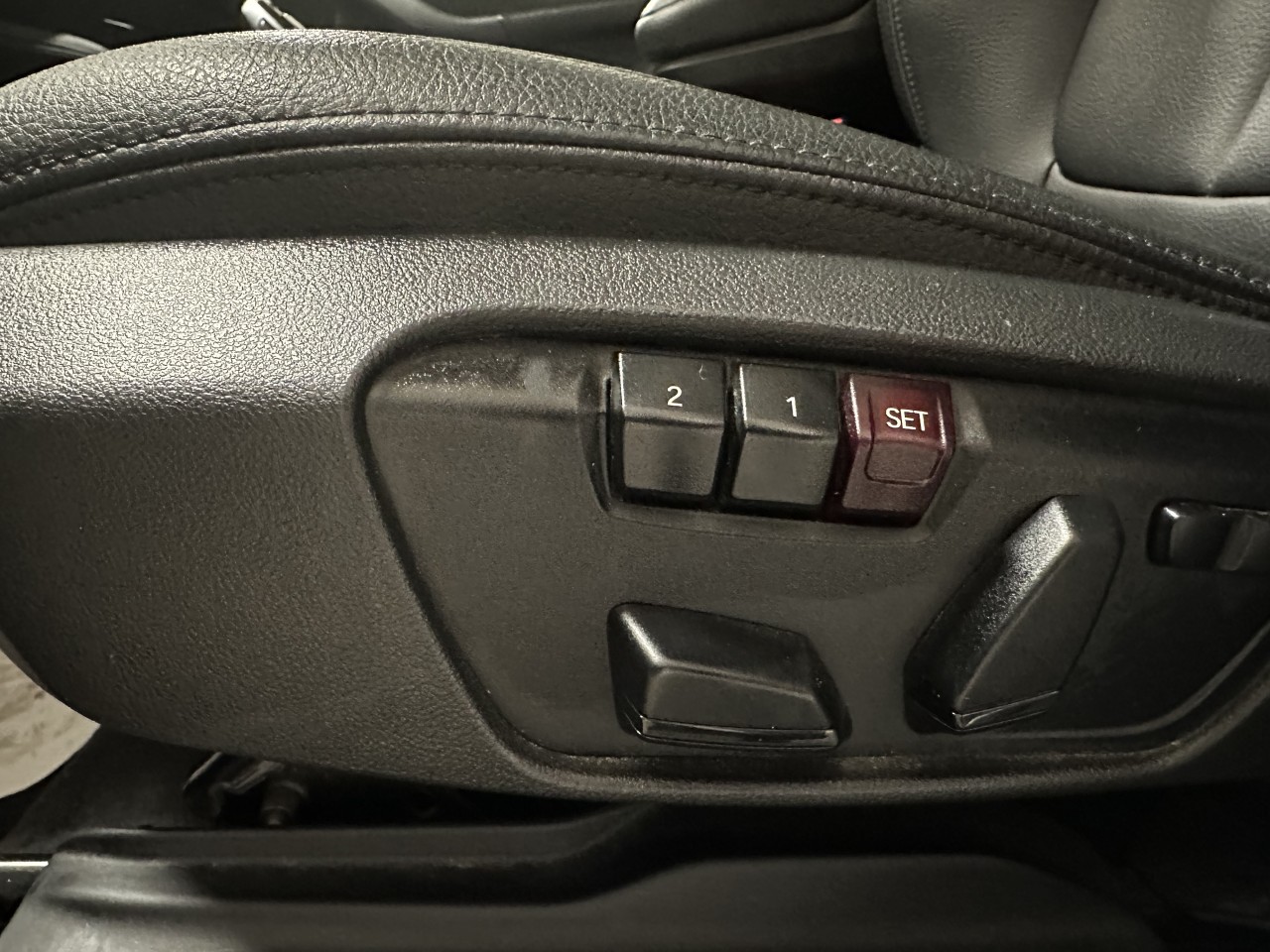 2020 BMW X1 - Image 13