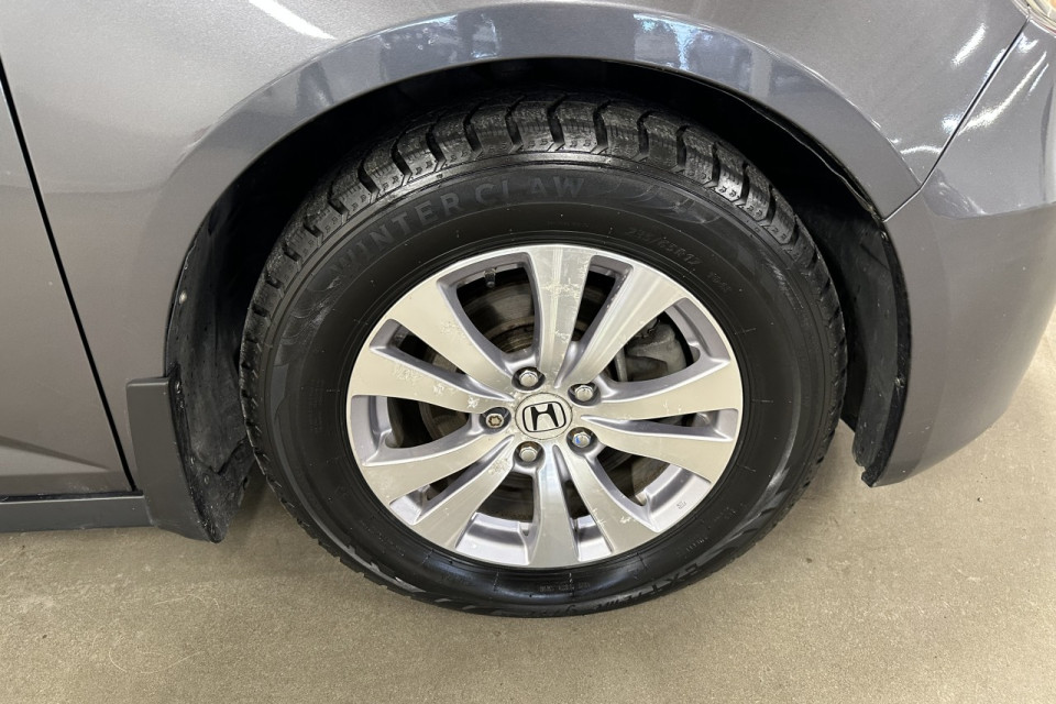 2017 Honda Odyssey - Image 5