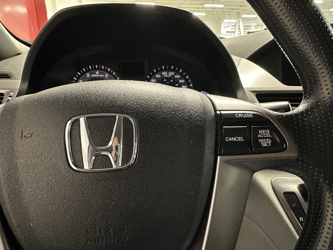 2017 Honda Odyssey - Image 15