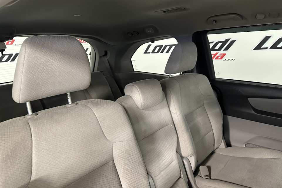2017 Honda Odyssey - Image 26