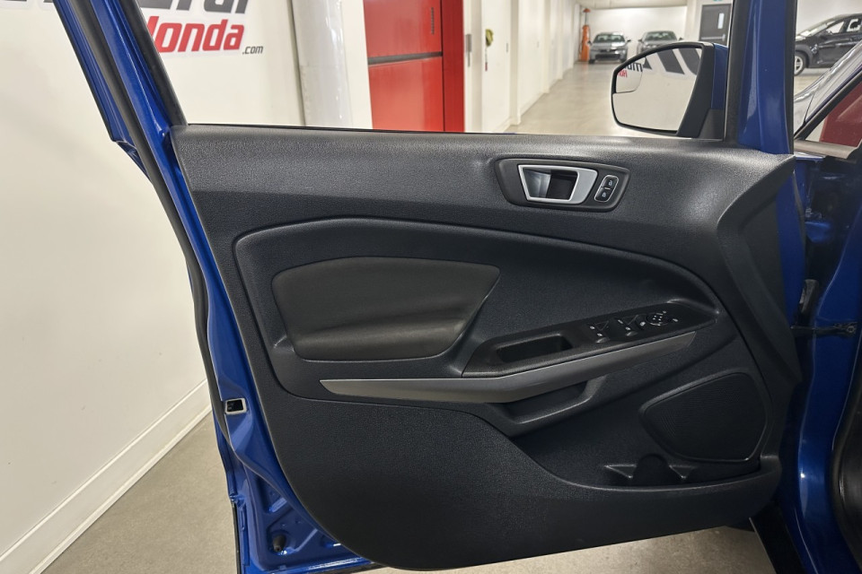 2018 Ford EcoSport - Image 11