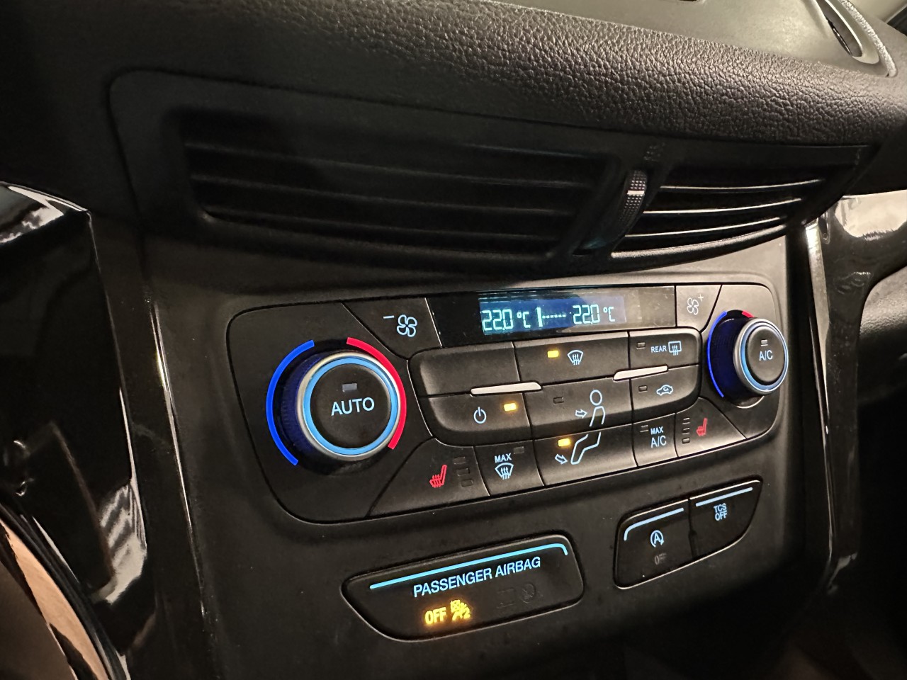 2018 Ford Escape - Image 18