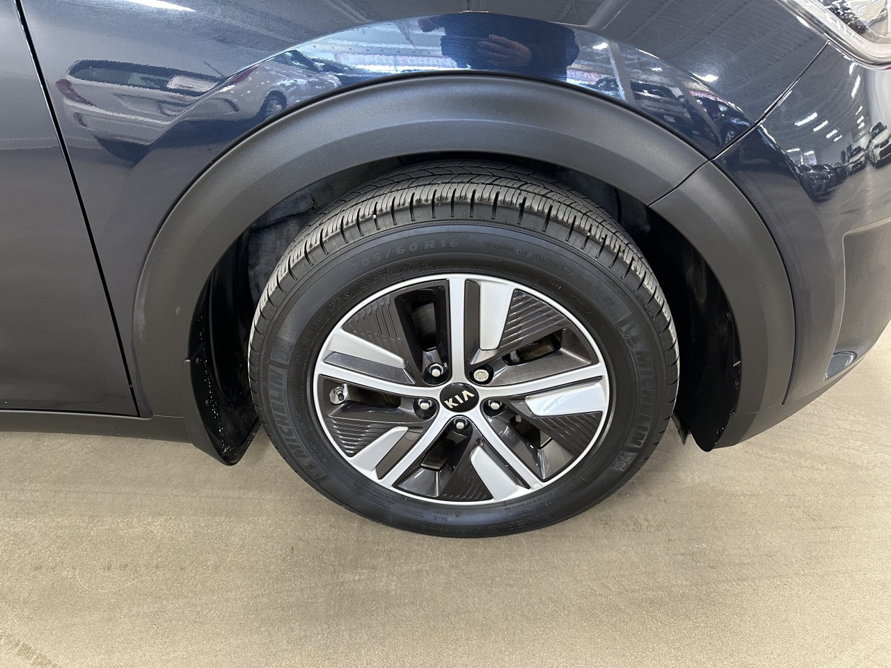 2017 Kia Niro - Image 5