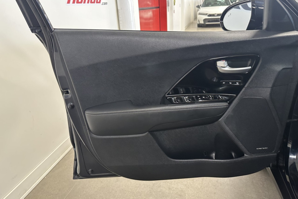 2017 Kia Niro - Image 11