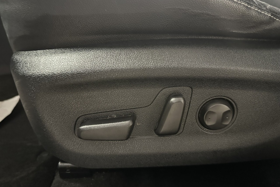 2017 Kia Niro - Image 12