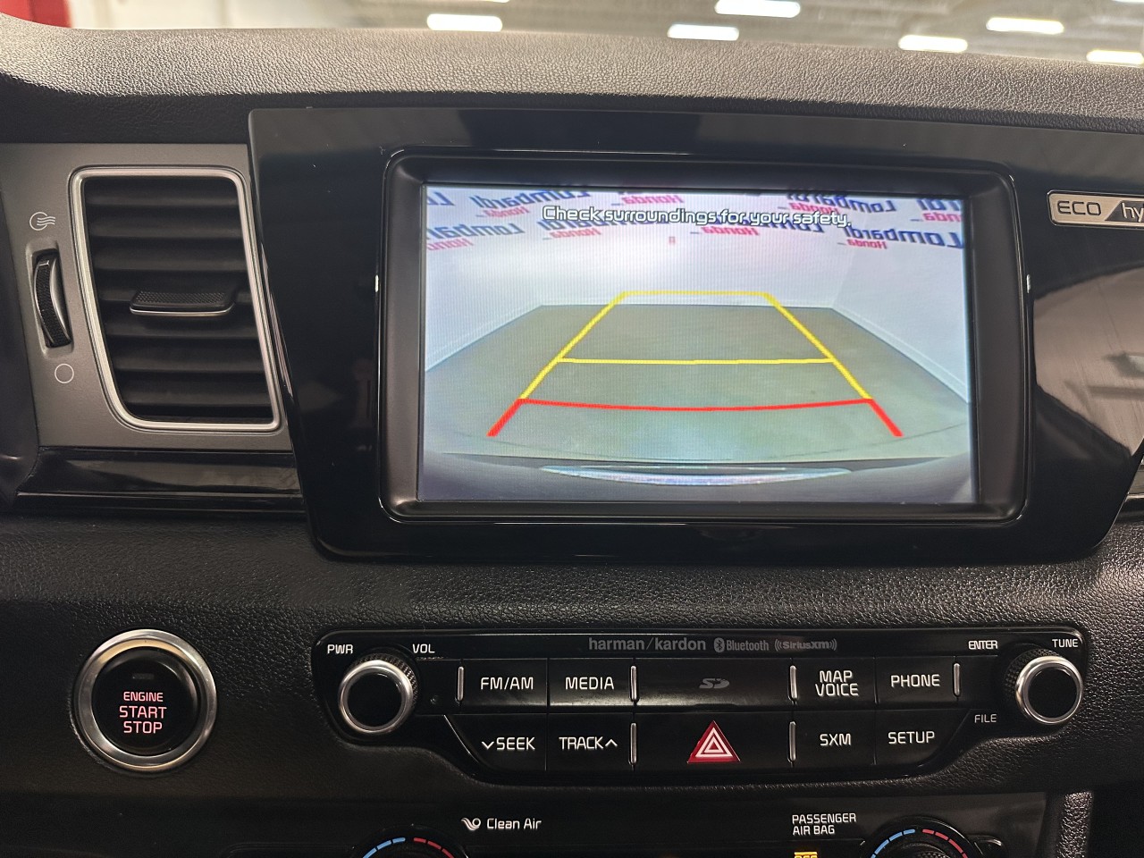 2017 Kia Niro - Image 16