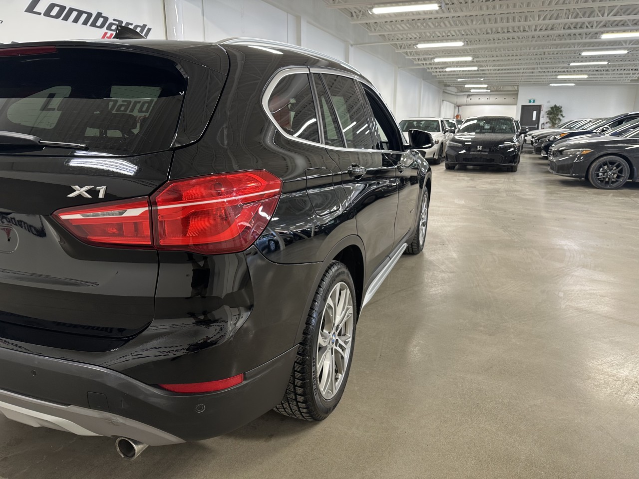 2017 BMW X1 - Image 8