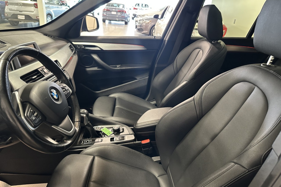 2017 BMW X1 - Image 12