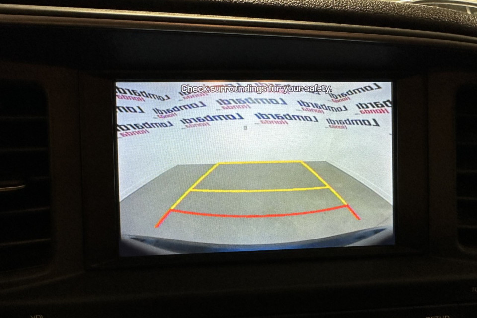 2019 Hyundai Elantra - Image 17