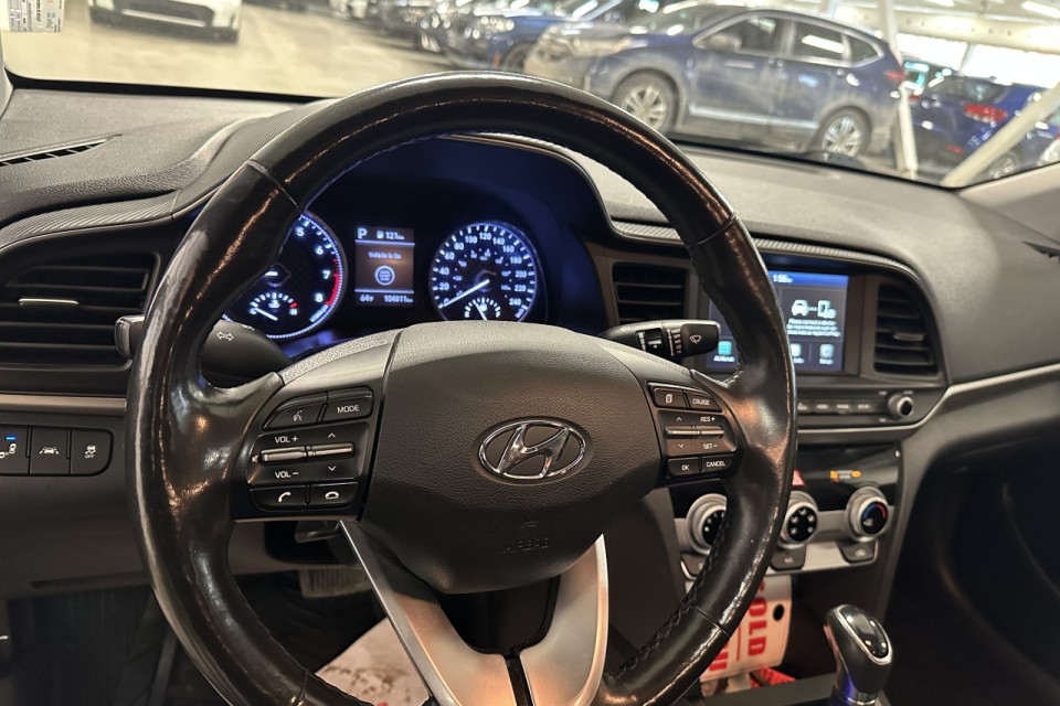 2019 Hyundai Elantra - Image 18