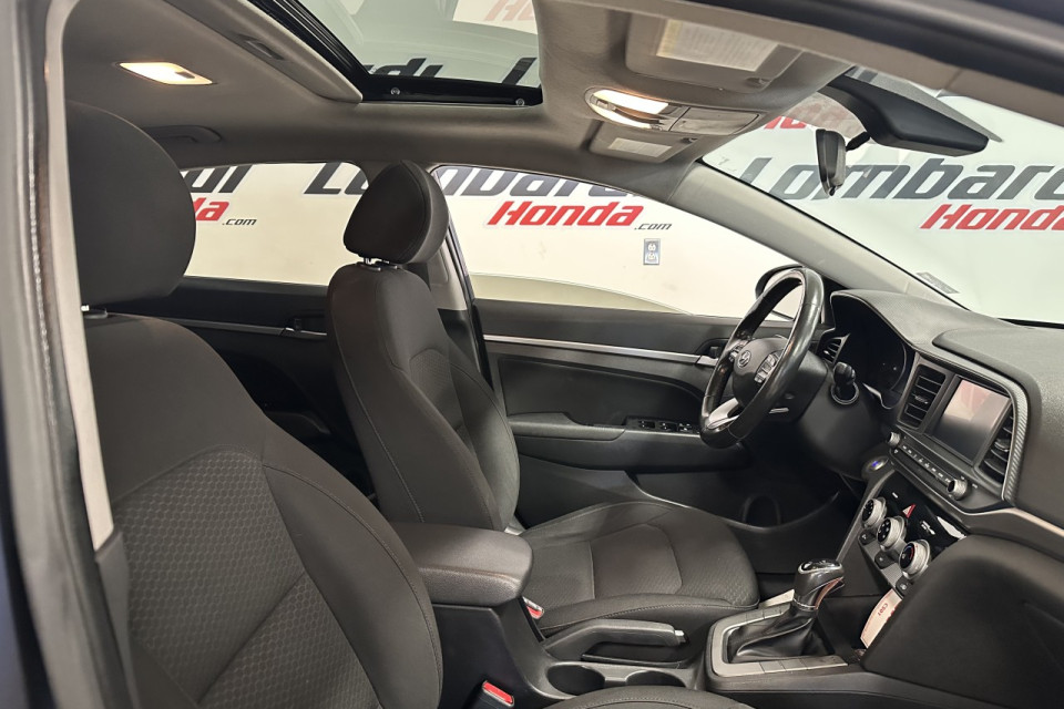 2019 Hyundai Elantra - Image 20