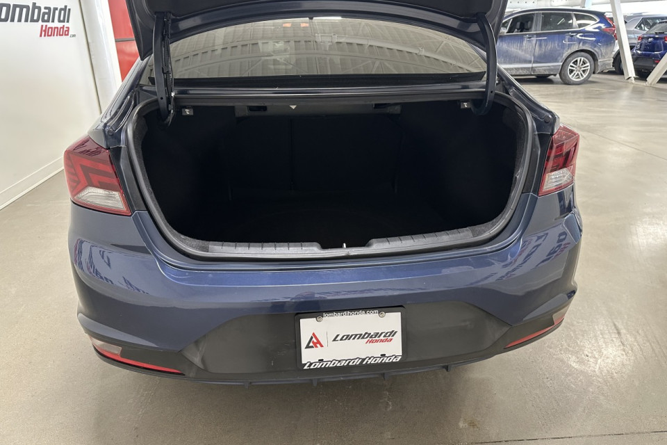 2019 Hyundai Elantra - Image 19